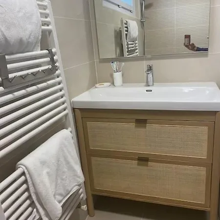 דירה Grand T4 - 6 Couchages Pres Du De Face Aux Arenes סוסטון